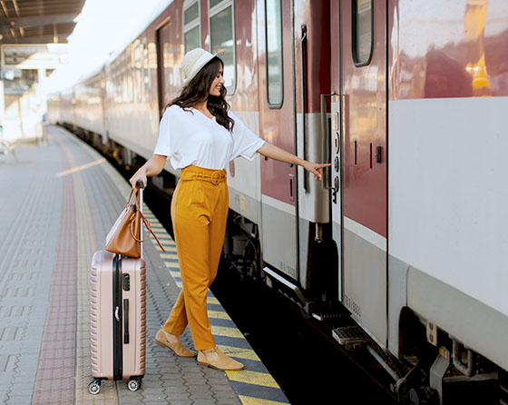 Rail & Fly