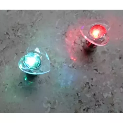 1 PAAR LED Herz Ohrstecker Ohrringe LED Schmuck Disko Mode multicolor bunt mc HERZ Form Farben wählbar (Farbe: grün)