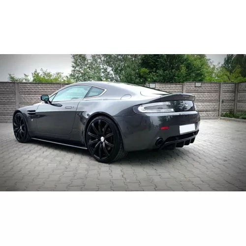 Maxton - SET DES BAS DE CAISSE ASTON MARTIN V8 VANTAGE Noir Brillant