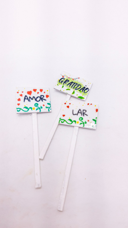 PL46 Kit 3 Plaquinhas Sortidas para Terrário — imagem 2