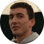 Escudo do Oleg Khotkov