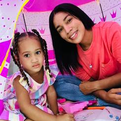 Fedelisa, Au pair from Dominican republic