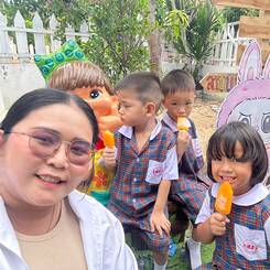 Wachiraya, Au pair from Thailand