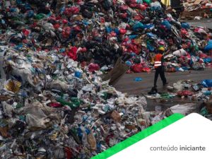 Confira o que é a Política Nacional de Resíduos Sólidos e como deixar sua empresa em conformidade com a legislação ambiental.