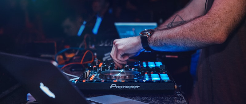 bekannte-djs buchen.jpeg