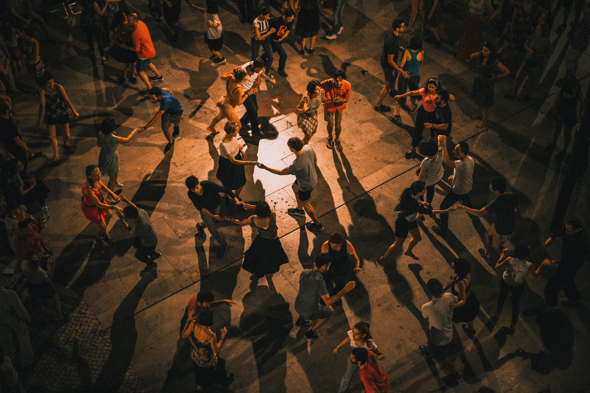 alquilar pista de baile en Sevilla.jpg