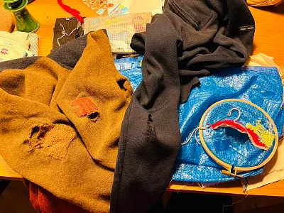 VISIBLE MENDING sichtbares Flicken von Textilien (Thumbnail 7)