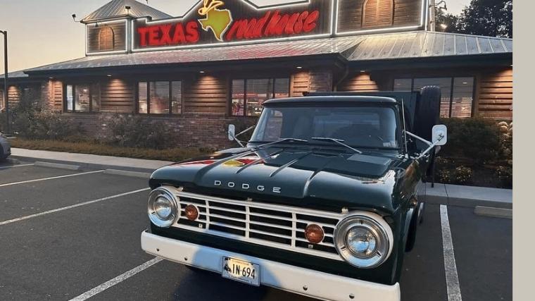 Roadhouse Rides and Rolls Car Show