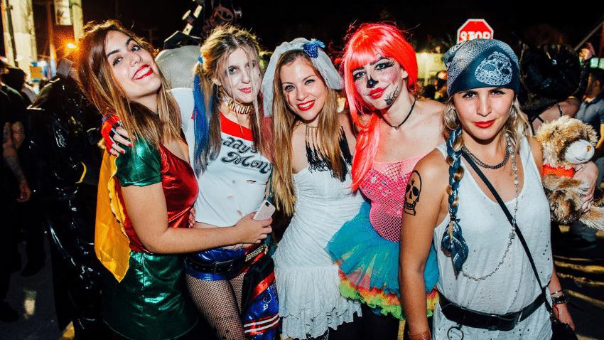 NYC Halloween Pub Crawl 2021 only $15