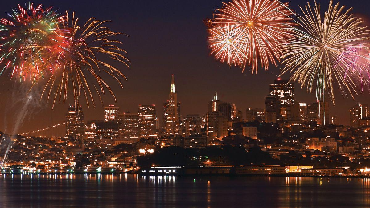 4th of July Premier Dinner Cruise in San Francisco with City Cruises