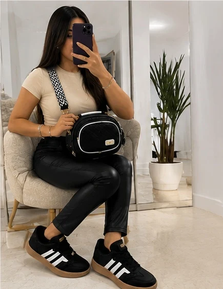 María