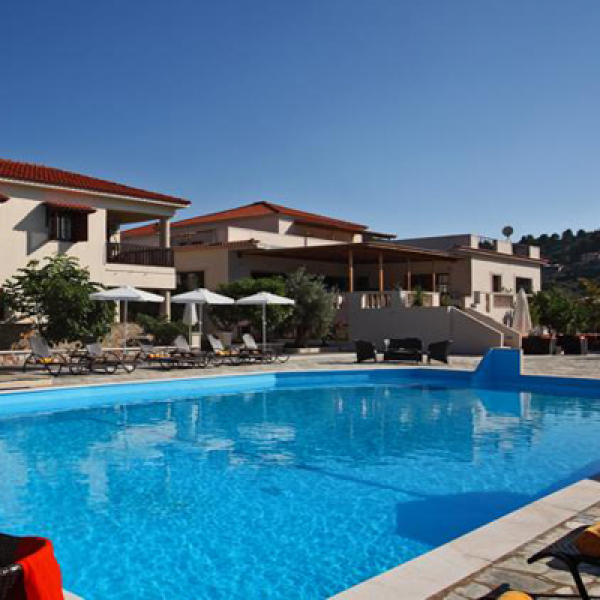 Снимка 1 на Skopelos Holidays Hotel & Spa, Скопелос (град)