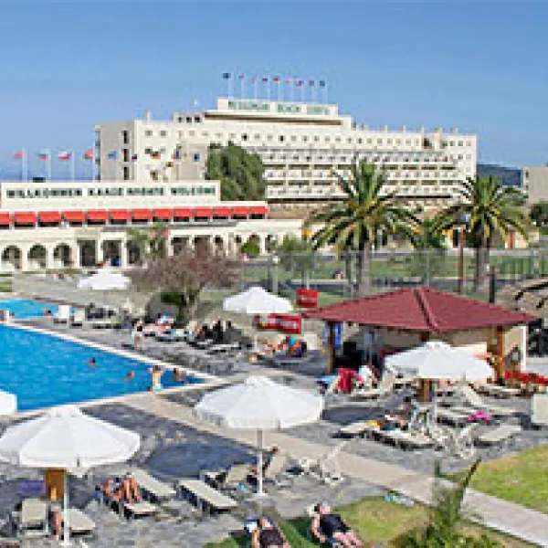 Снимка 1 на Messonghi Beach Hotel, Моратика