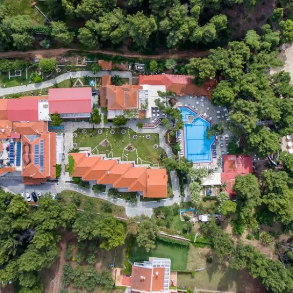 Снимка 1 на Porfi Beach Hotel, Никити