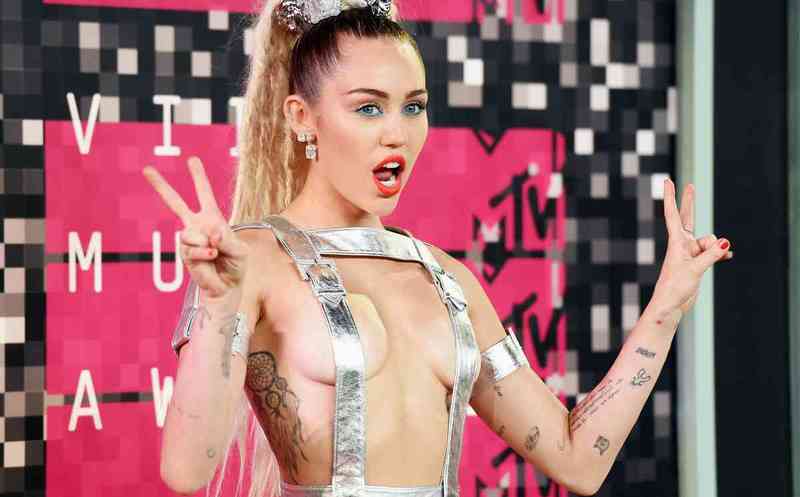 Miley Cyrus sorprendió en los VMA\'s 2015.