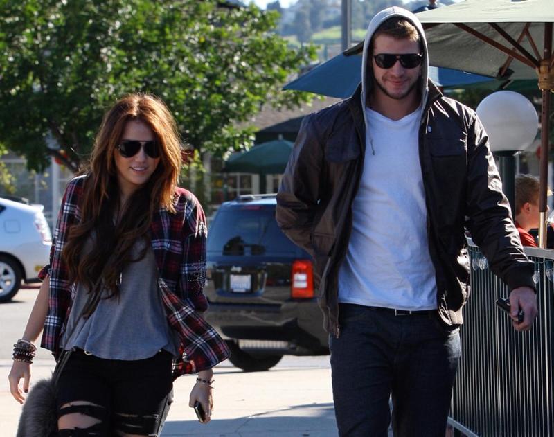 Liam Hemsworth considera a Miley su mejor amiga