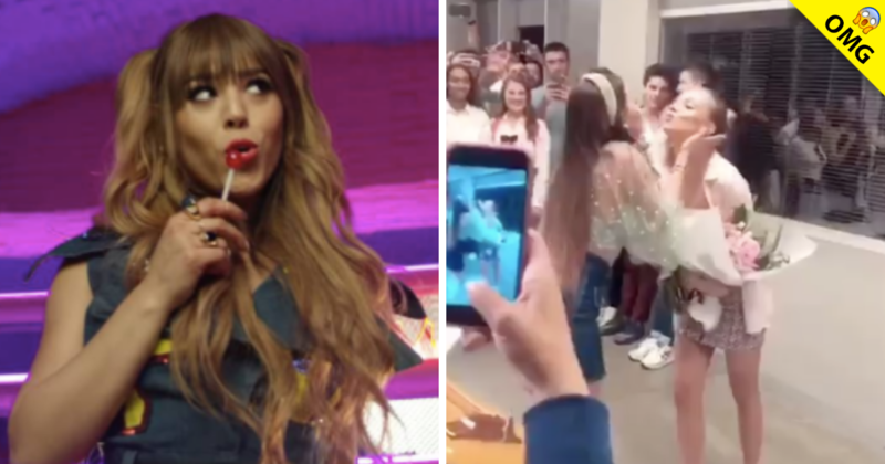 Danna Paola y Ester Exposito se dan un beso en la boca