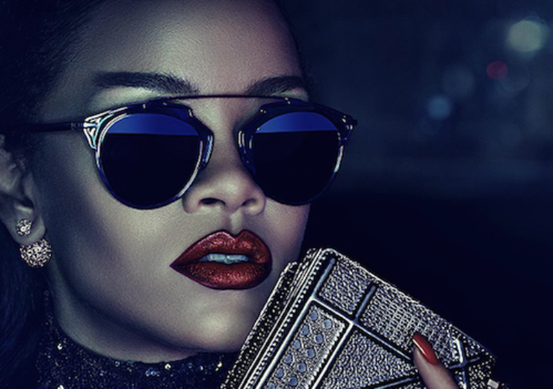 Rihanna gótica para la marca Dior