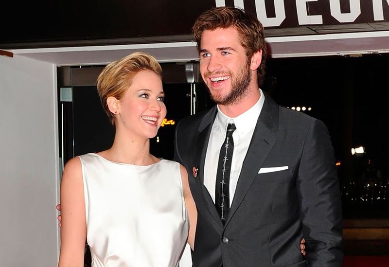 Jennifer Lawrence se hace un tatuaje con Liam Hemsworth