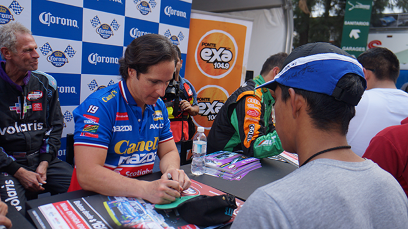 Exa en la serie Nascar