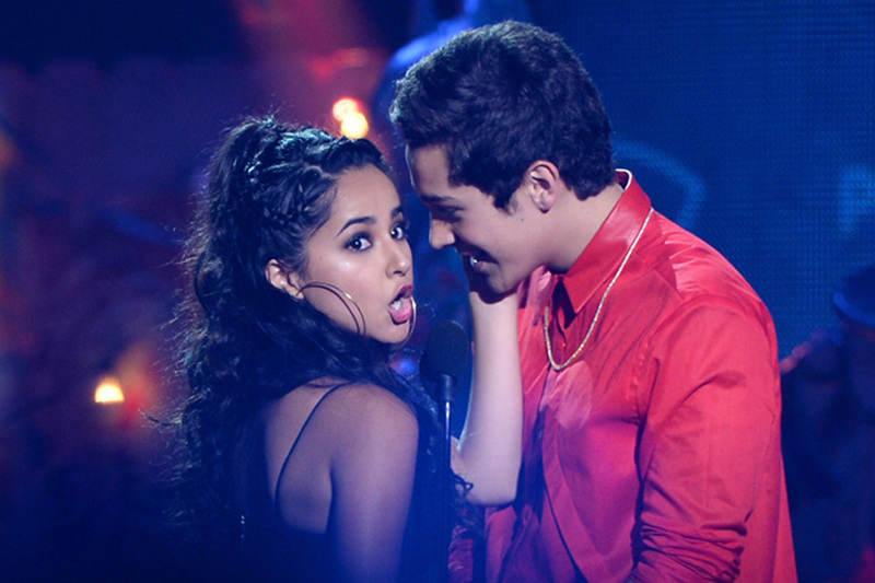 Austin Mahone y Becky G van en serio