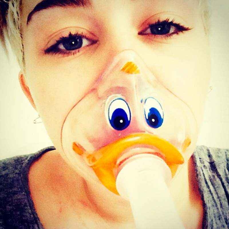 Miley Cyrus suspende su gira por problemas de salud