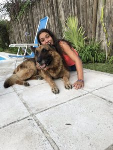 Influencer es atacada por su perro historia