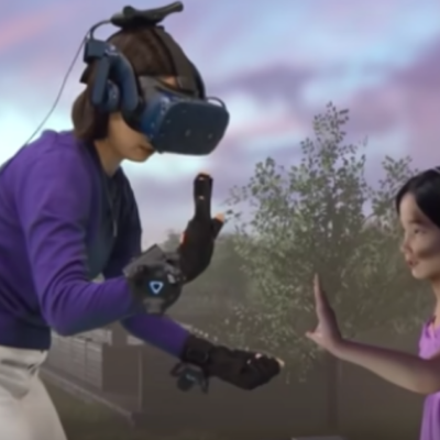 Madre abraza a su hija fallecida gracias a realidad virtual