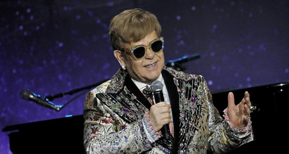 La exmujer de Elton John presenta medida legal contra el cantante