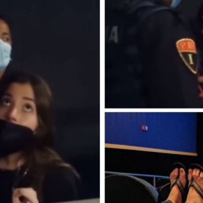 Mujer amenaza a empleado del cine, tras pedirle que bajara los pies del asiento