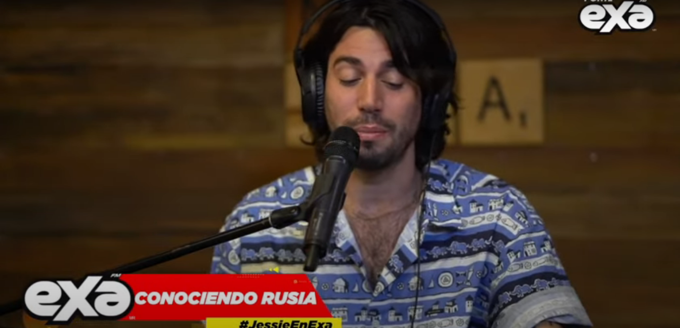 Conociendo Rusia interpretó “Cabildo y Juramento” y “Tu Encanto” en cabina para #JessieEnExa ????????