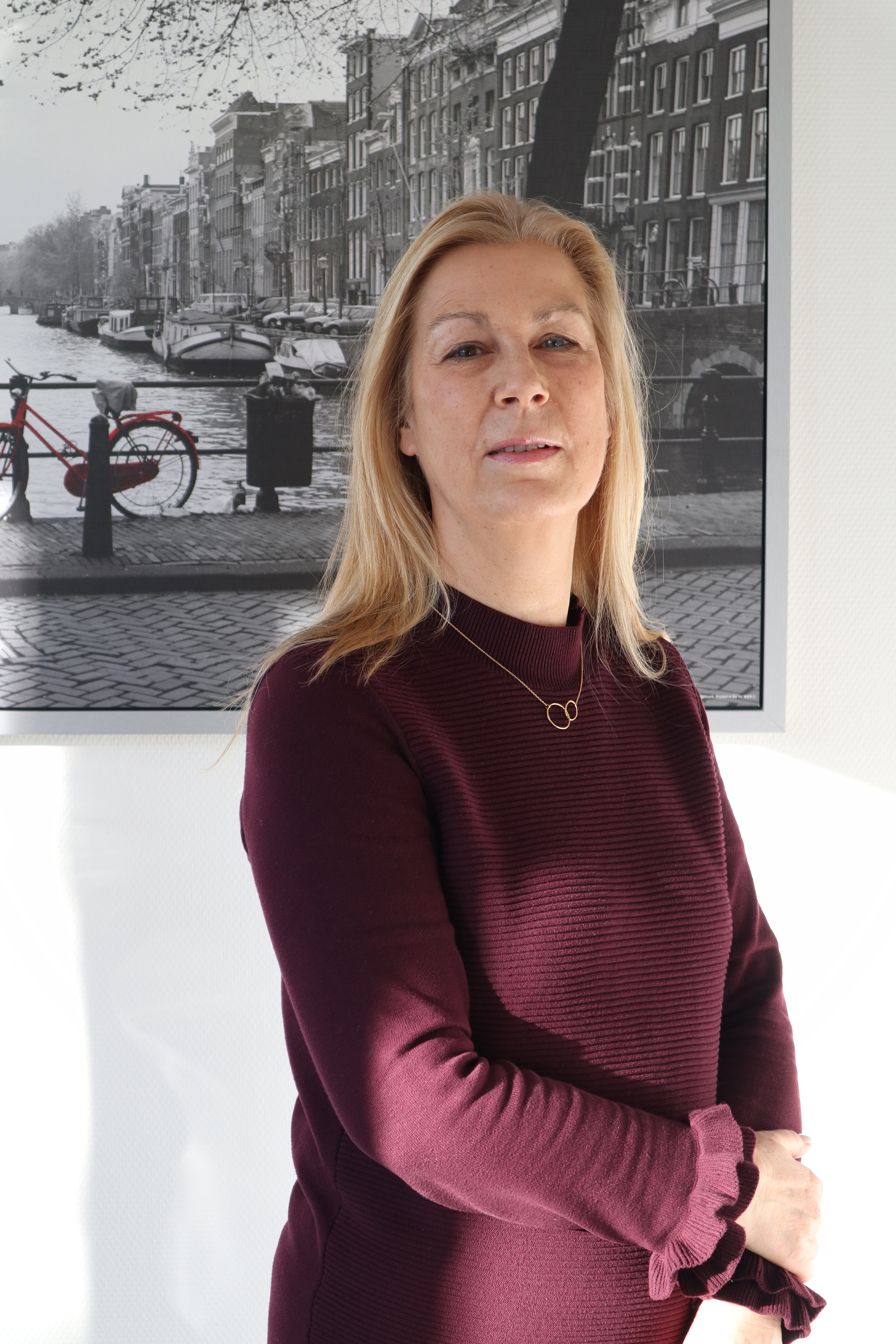 Dr. Josée J. König