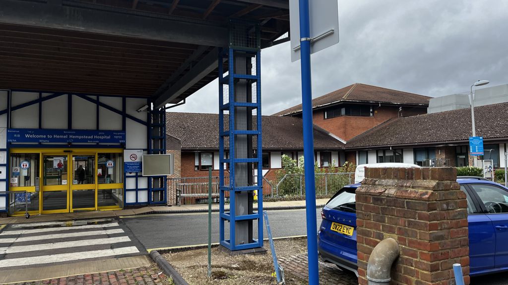 Hemel Hempstead Hospital entrance