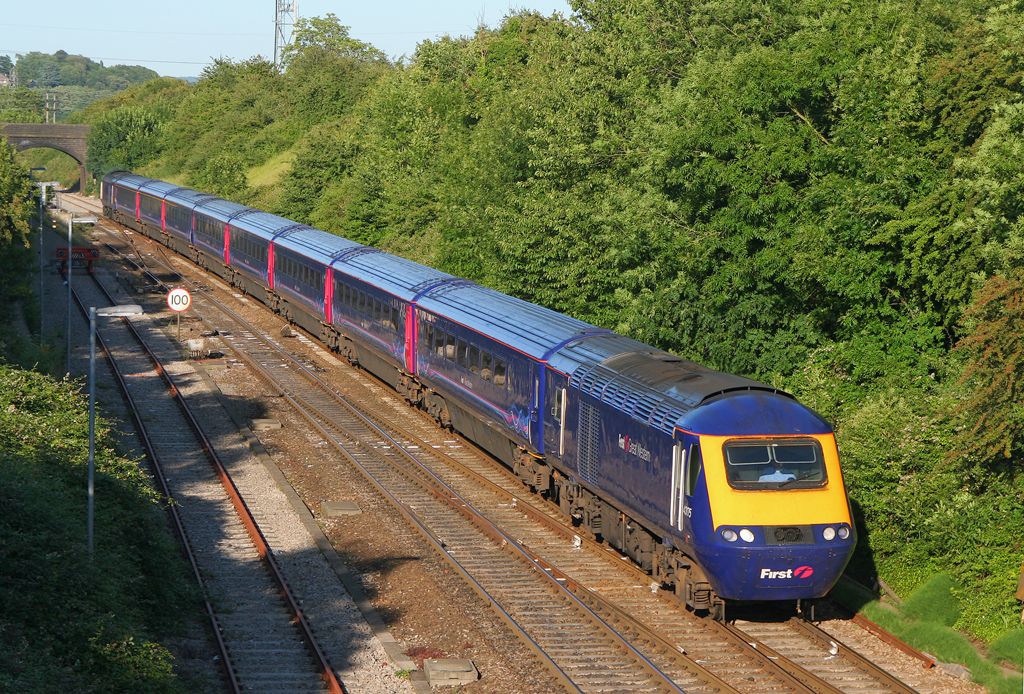 HST approaching Bristol Parkway