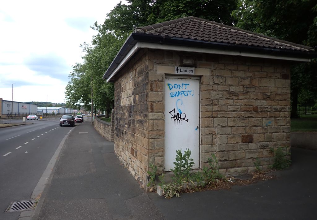 Public toilets, Bradford Road (A638), Cleckheaton