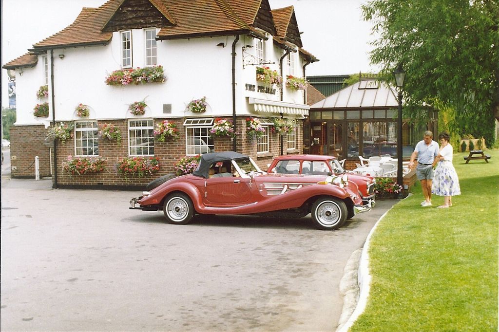 The Pelican, Addlestone