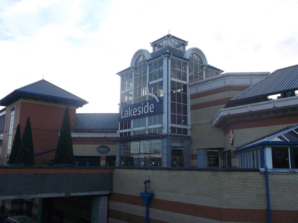 Lakeside Shopping Centre, entrance near Debenhams