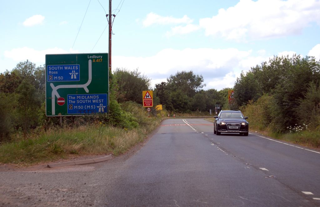 A417 approaching M50 junction