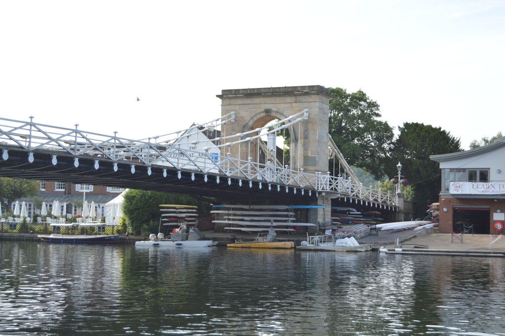 Marlow Bridge, south tower