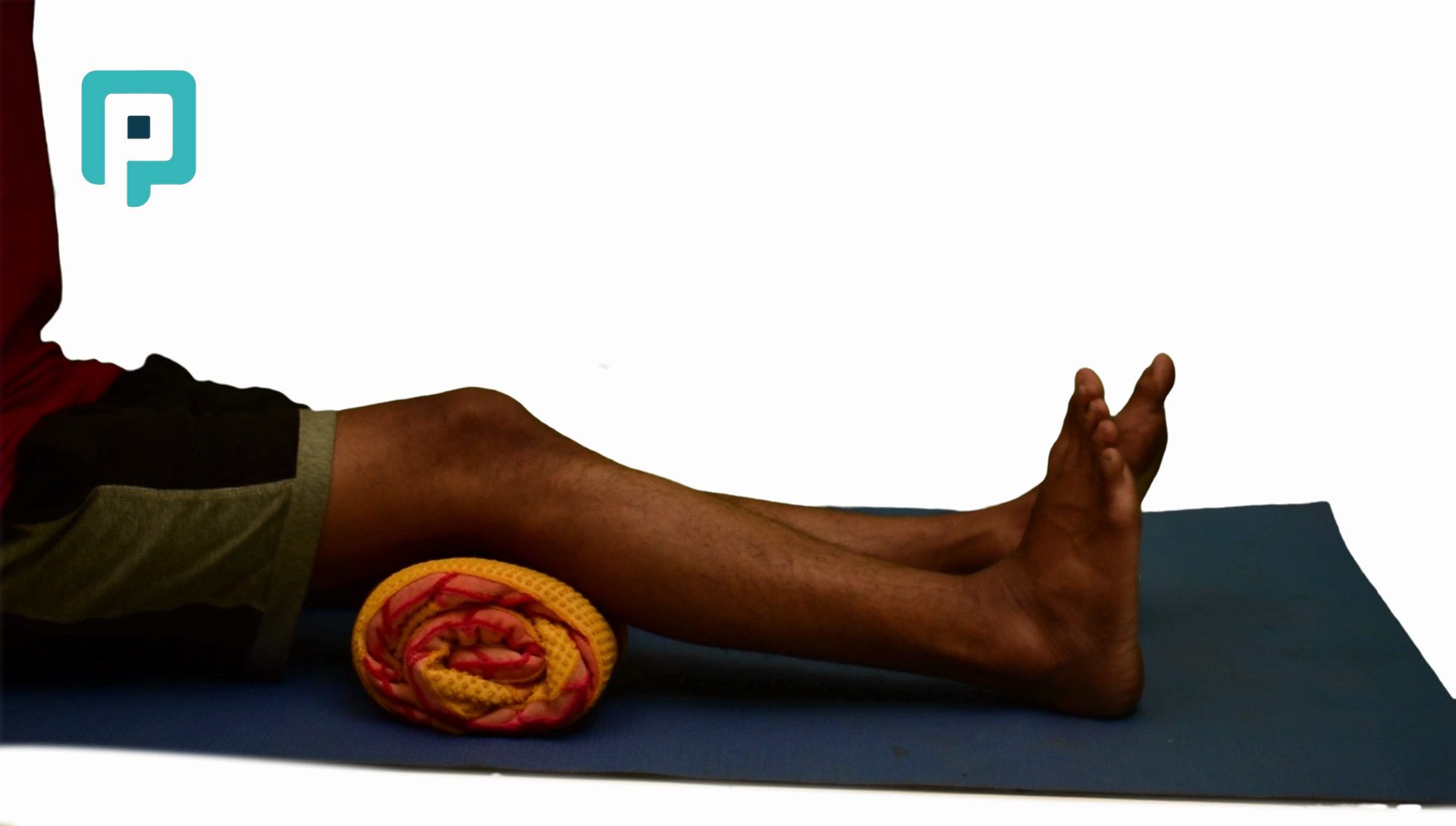 short arc quadriceps exercise - beginner Lower Body exercise