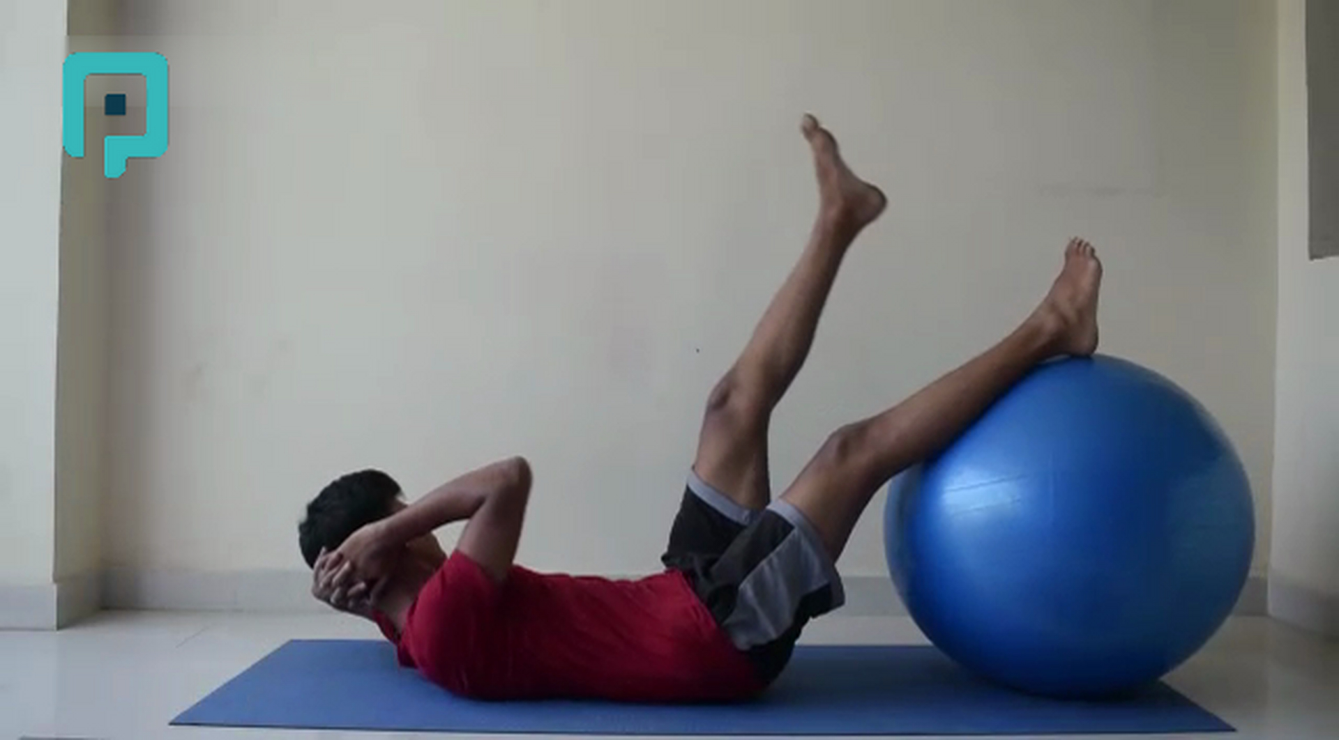 oblique crunch with legs on swiss ball - beginner Trunk exercise