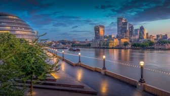 Prime London sales slump year-on-year but rents return to growth