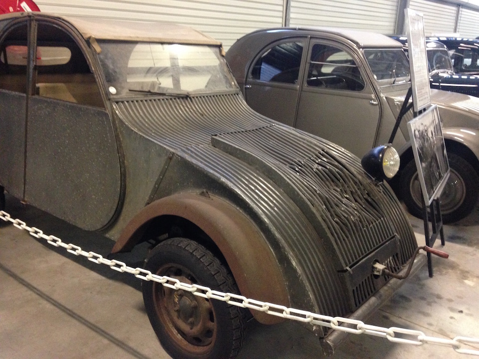 Prototype de 2CV au Conservatoire Citroën à Aulnay / © Steve Stillman