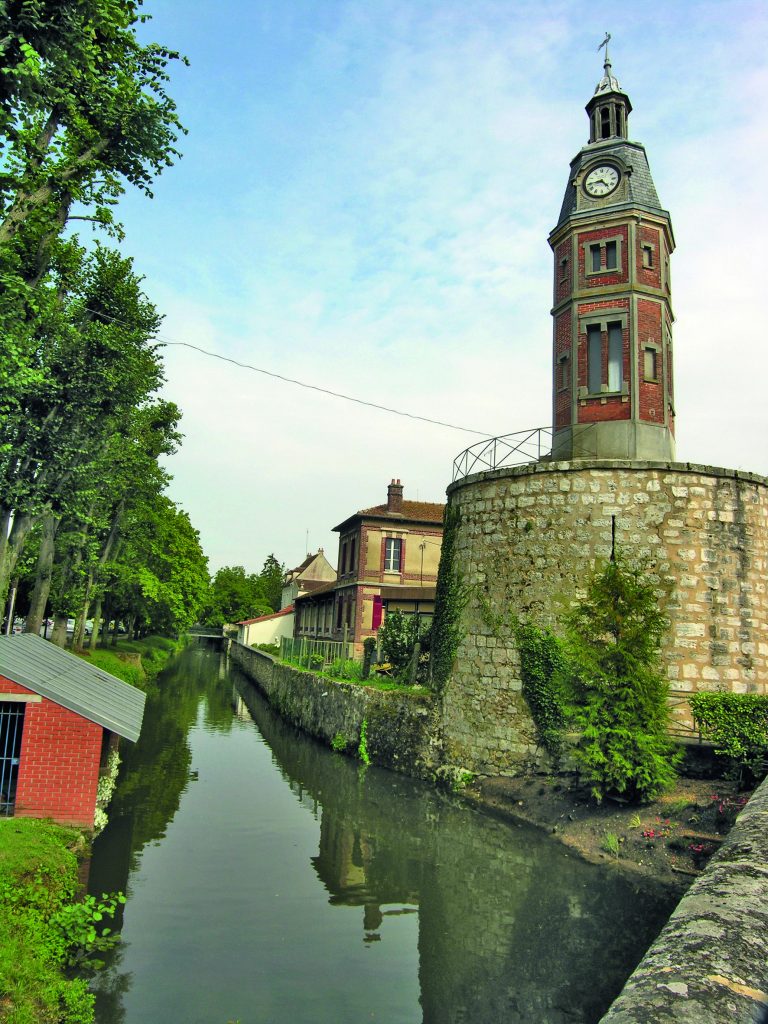 Le beffroi de Crécy-la-Chapelle / © Dominique Le Brun