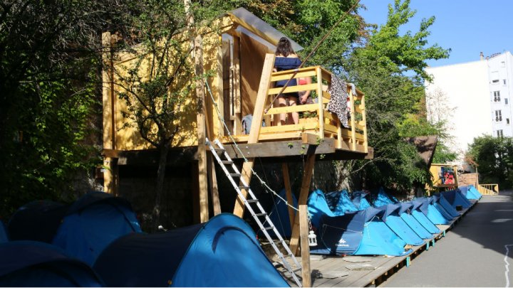 Camping des Grands Voisins à Paris / © Les Grands Voisins