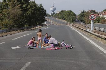 Un oeil sur la banlieue avec le photographe Manolo Mylonas