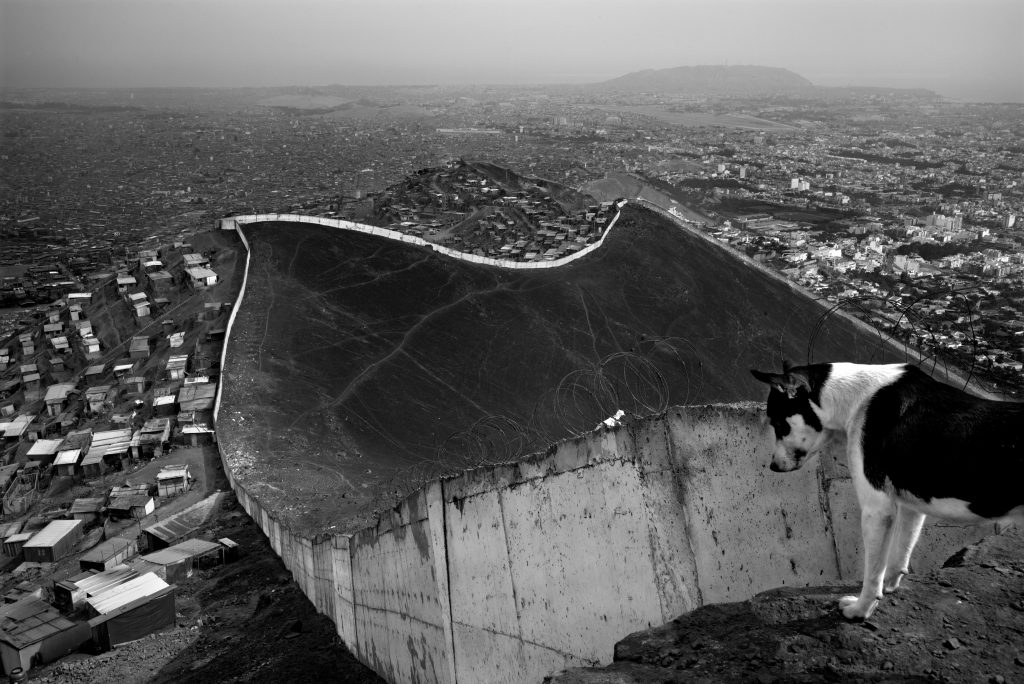 Le Mur de Lima au Pérou par Gaël Turine / © Gaël Turine - MAPS