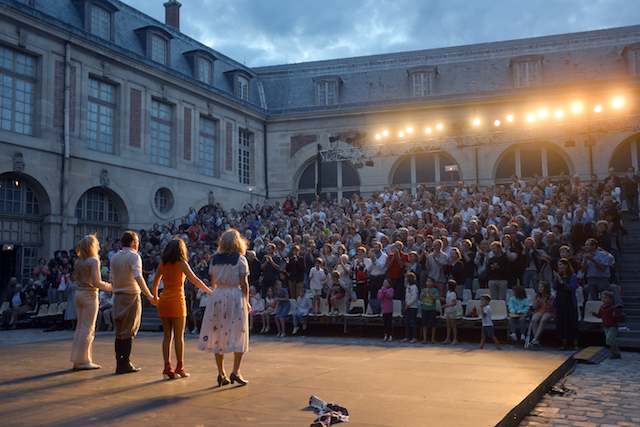 Le Mois Molière dans la cour de la Grande écurie à Versailles / © JP