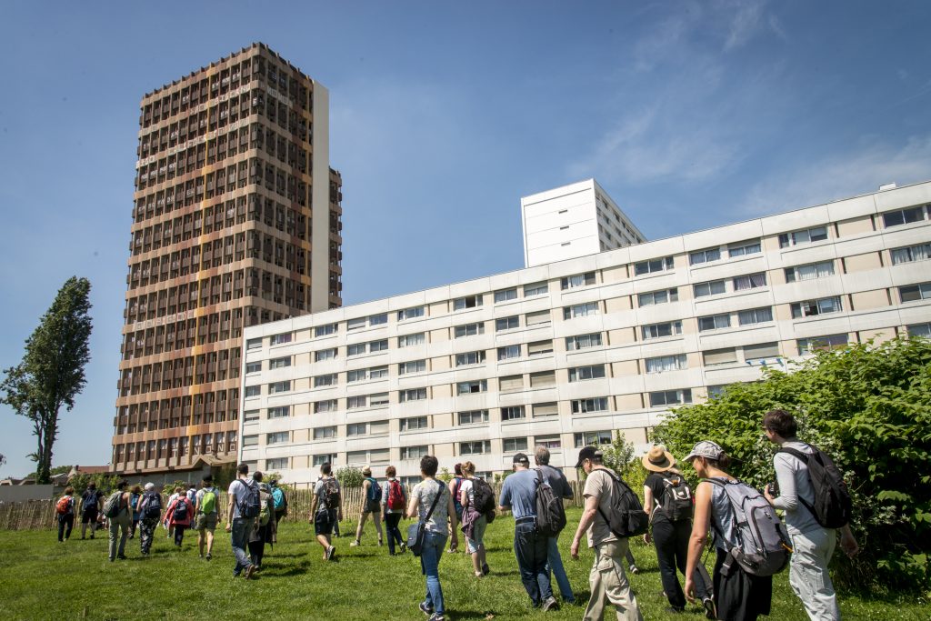 Une randonnée urbaine le long du futur tracé du Grand Paris Express en Seine-Saint-Denis organisée en 2019 par Enlarge your Paris en partenariat avec la Société du Grand Paris / © Jéromine Derigny pour Enlarge your Paris