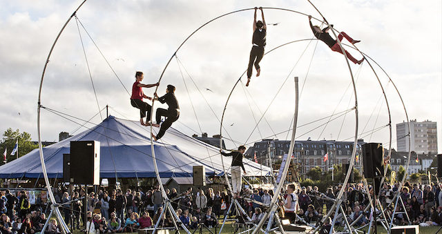 "La Spire" est l'un des spectacles du festival Solstice qui se déroule du 18 au 27 juin à Antony, Châtenay-Malabry et Massy / © Jean-Louis Fernandez